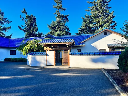 100 Harriette Ln Photo 1