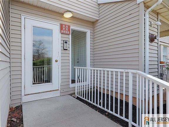 2nd image of 1015 Edpas Rd