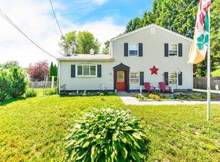 102 Morgan St, Granby, MA 01033