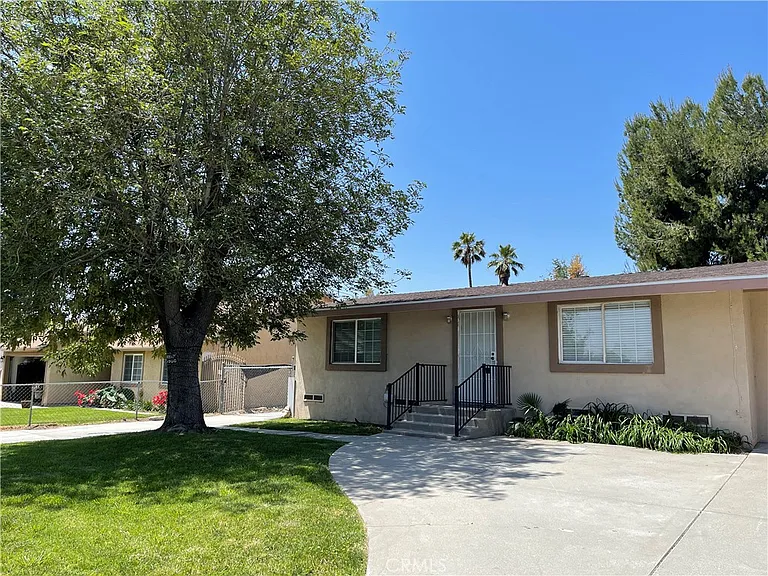 7760 Aspen Ave #A — Photo 1