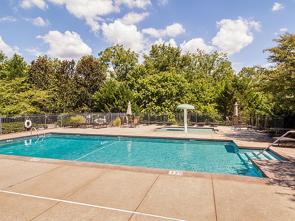 2nd image of 9329 Windrose Cir
