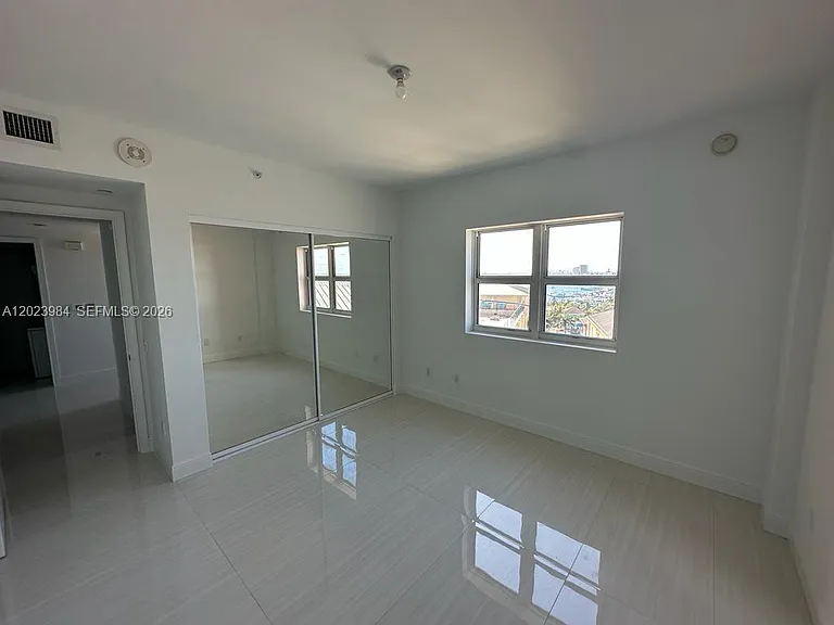 2650 Lake Shore Dr #1001 — Photo 6