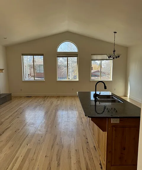 1118 Station Loop Rd — Photo 3