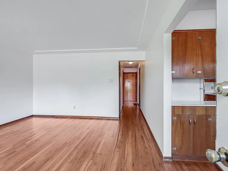 9148 SE Ankeny St — Photo 2