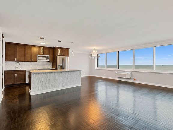3rd image of 1440 N Lake Shore Dr APT 19A