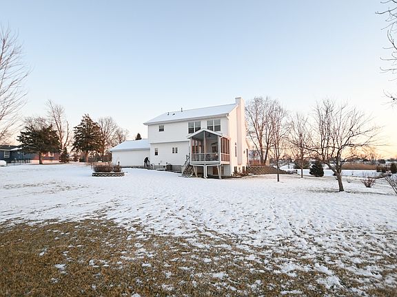 5th image of 1835 Somerset Dr