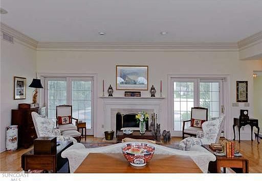 2nd image of 671 Brightwaters Blvd NE