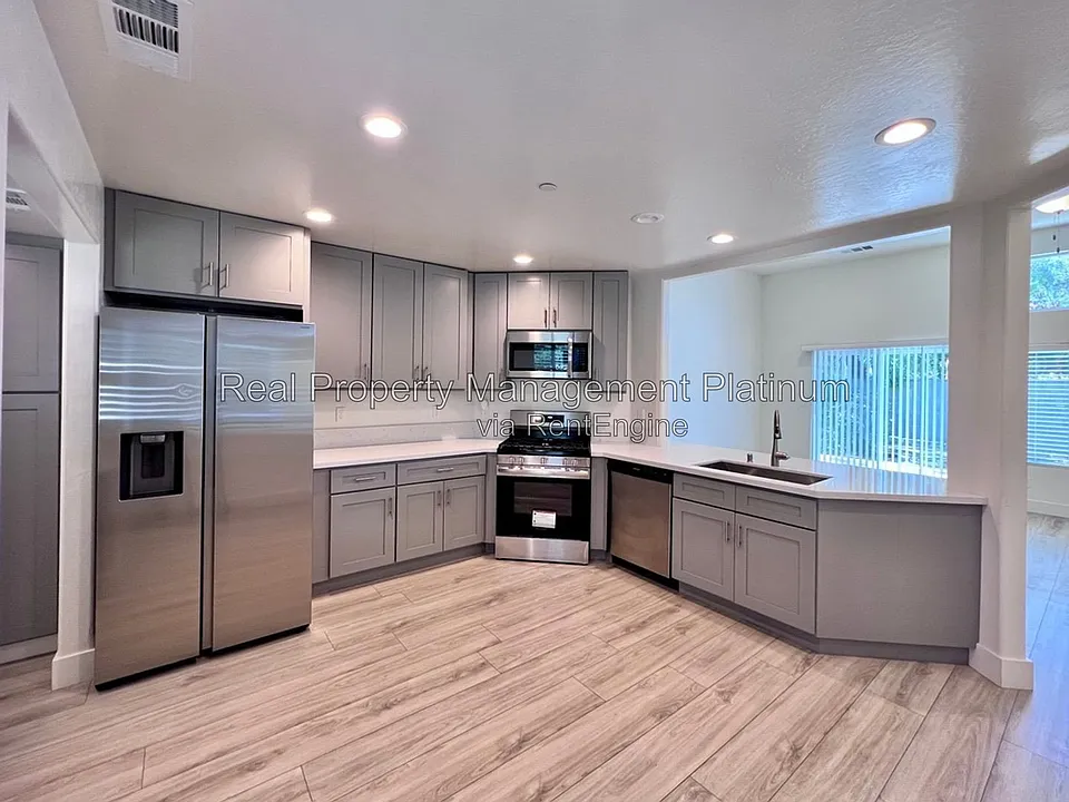 6357 E Mono St