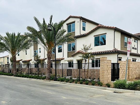 5th image of 2810 Orchid Ct #C