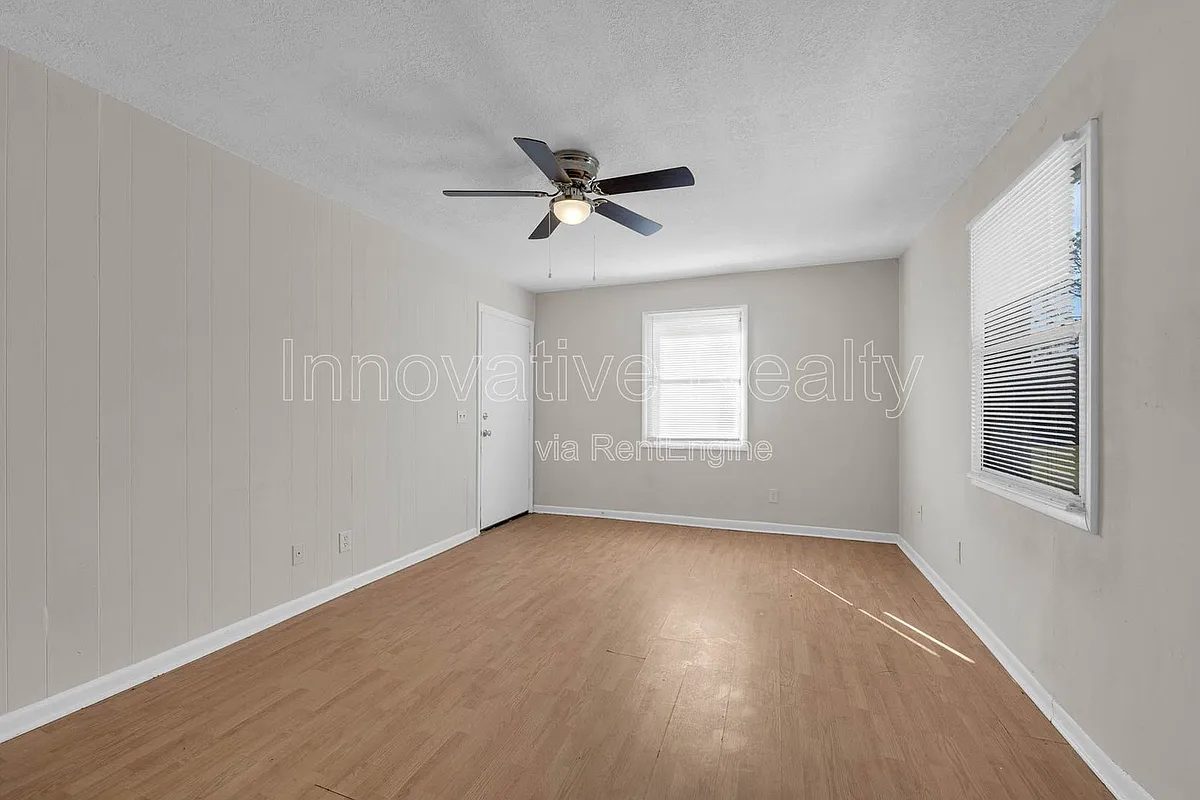 Building Photo - 5113 Curry Ford Rd #3