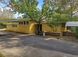 122 Jay Dr, Warner Robins, GA