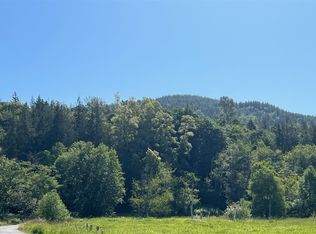 30 Xx Fox Rd, Mount Vernon, WA 98274