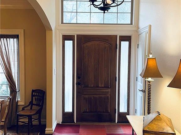 Impressive foyer that opens up to the dinning room.
