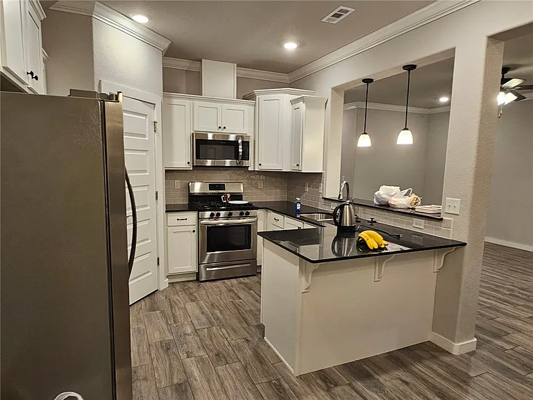441 Coconut Ln — Photo 4