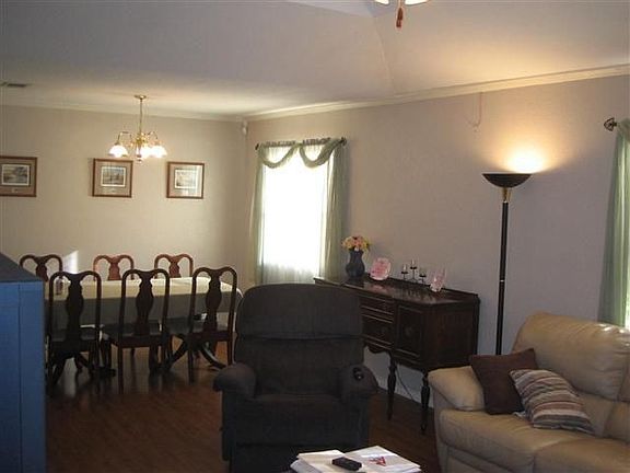 3rd image of 9130 Monica St