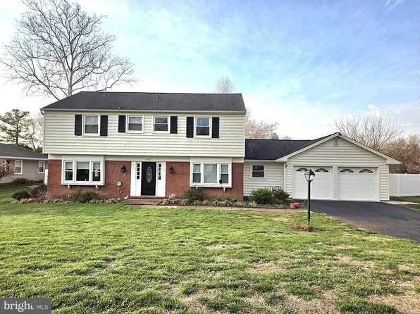 13109 Poplar Tree Rd, Fairfax, VA 22033