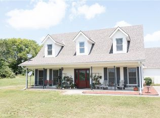 8700 S Corn Cemetery Rd, Oak Grove, MO 64075