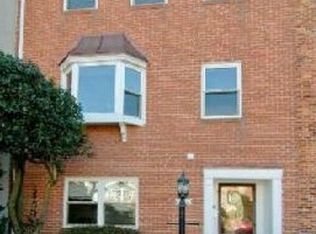 8151 Larkin Ln, Vienna, VA 22182