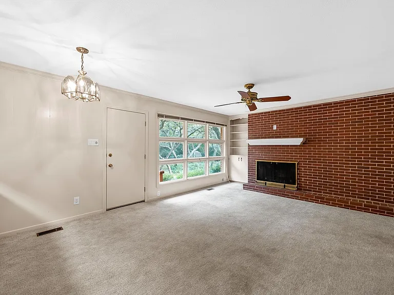 7808 Delhi Rd — Photo 4