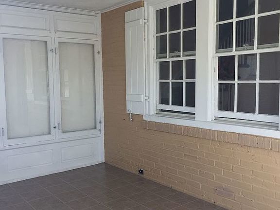 2nd image of 820 Haws Ave