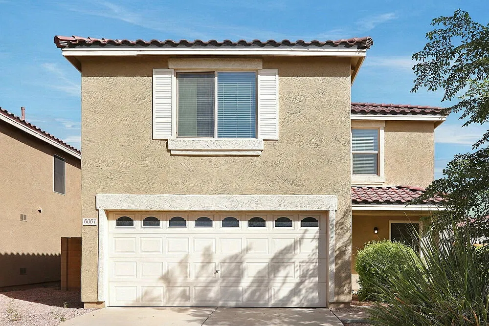 3 bed, 2.5 bath, 1574 sqft, $2,355 — Photo 1