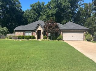 271 Hearthstone Cir, Prairie Grove, AR 72753