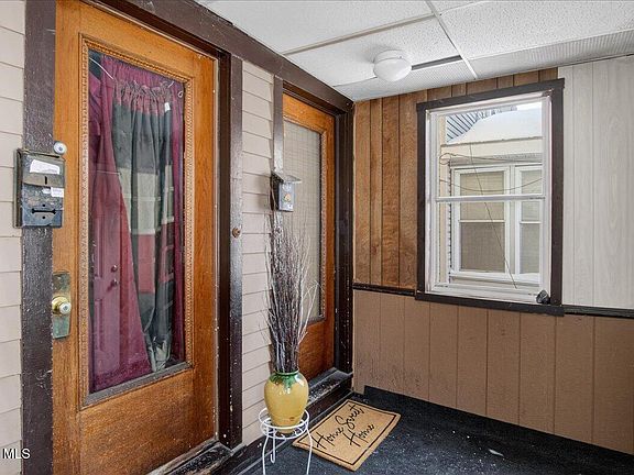 4th image of 14 Bogart Terrace
