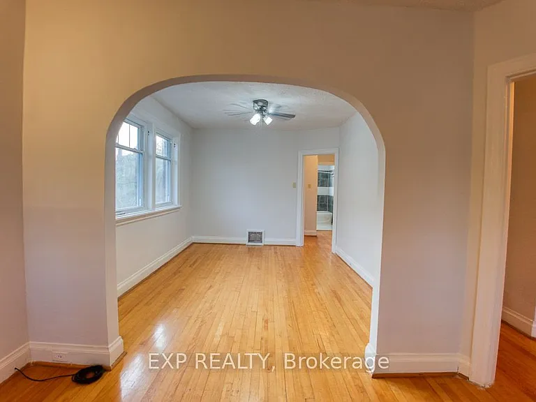 448 Holland Ave — Photo 45
