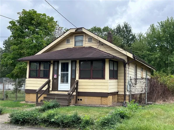 1081 Wood Ave SW, Warren, OH 44485