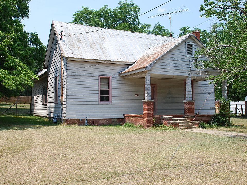 2nd image of 200 Church St