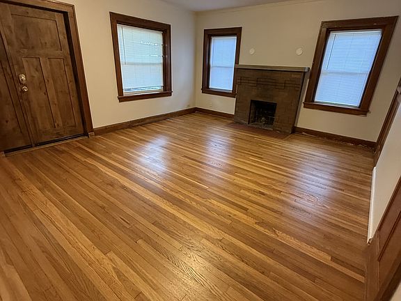 2nd image of 853 Barnett Ave #1E