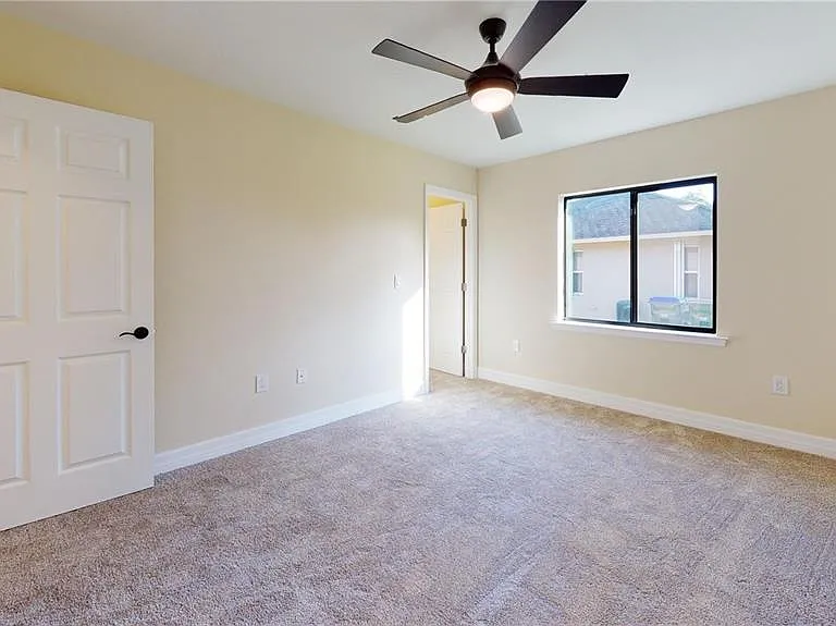 4851 Kennett St — Photo 39