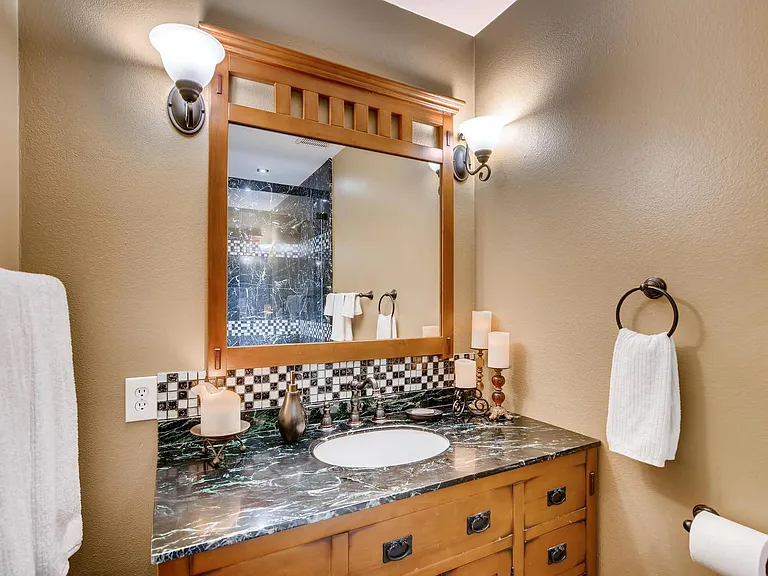 24326 Toledo Ln — Photo 21