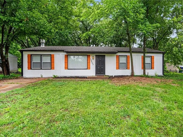 15407 White Ave, Grandview, MO 64030