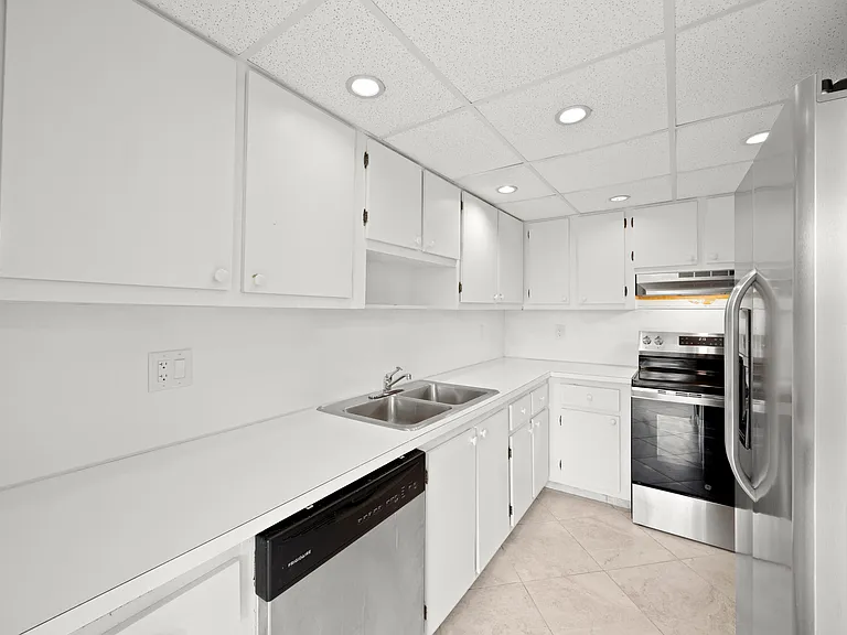 1401 S Federal Hwy #220 — Photo 13