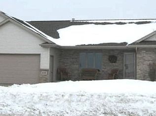 110 Deforest Dr, Kaukauna, WI 54130