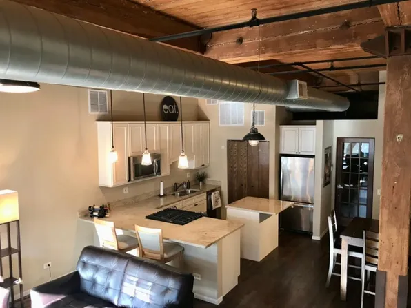 115 N Carpenter St #329, Chicago, IL 60607