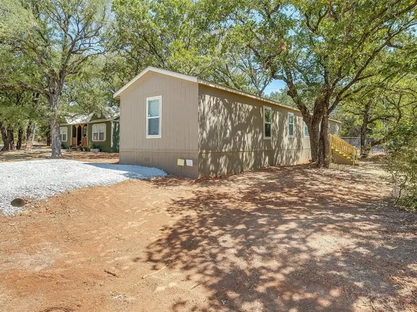 5725 Arkansas Trl, Granbury, TX 76048