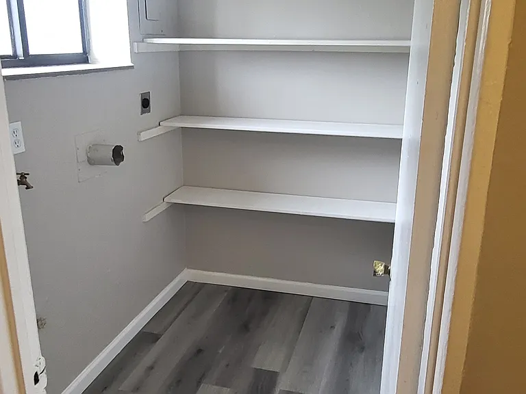 7199 Weil Ave — Photo 9
