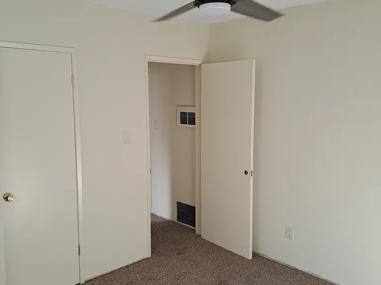 111 E Hammel St — Photo 8