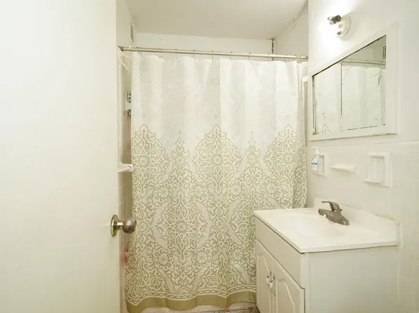 51-33 Goldsmith Street image 6 of 8