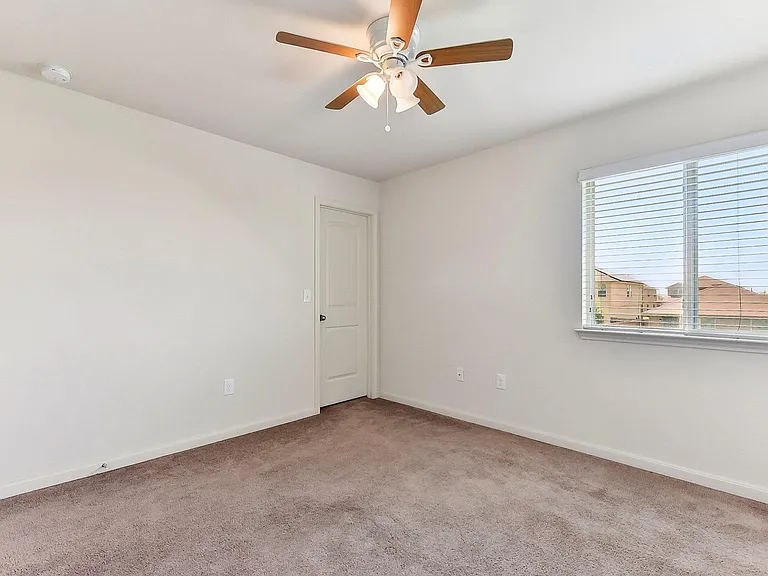 310 Potters Peak Way — Photo 14