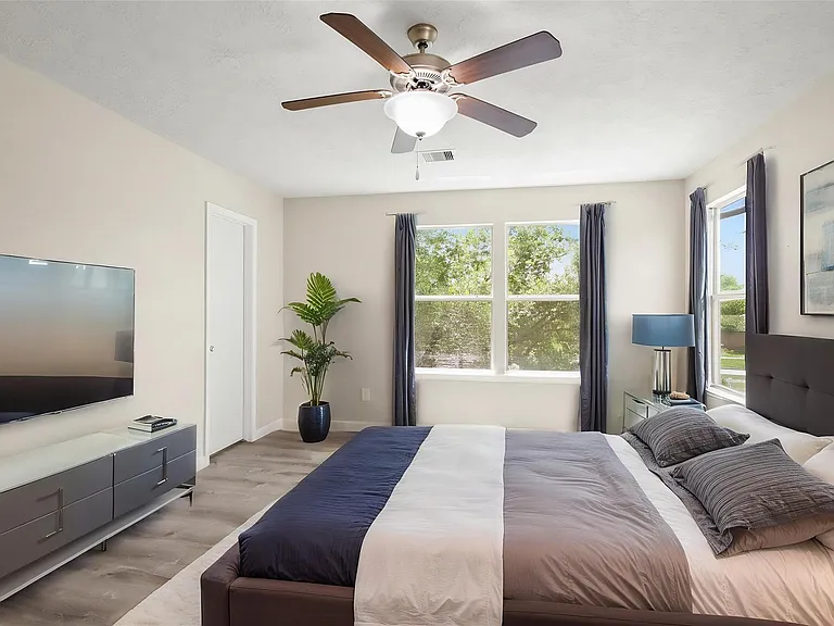 1223 Grassy View Dr — Photo 10