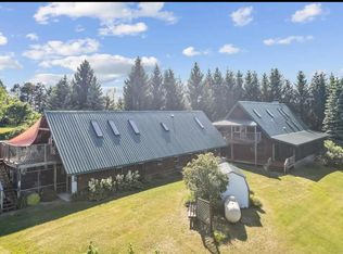 9735 Quarterline Rd, Charlevoix, MI 49720