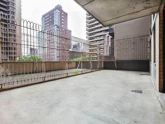 4th image of 330 E 39th St APT 3C