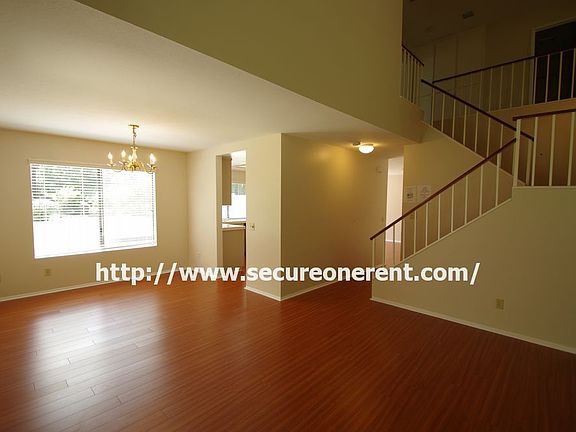 4th image of 465 Summit Knoll Ct
