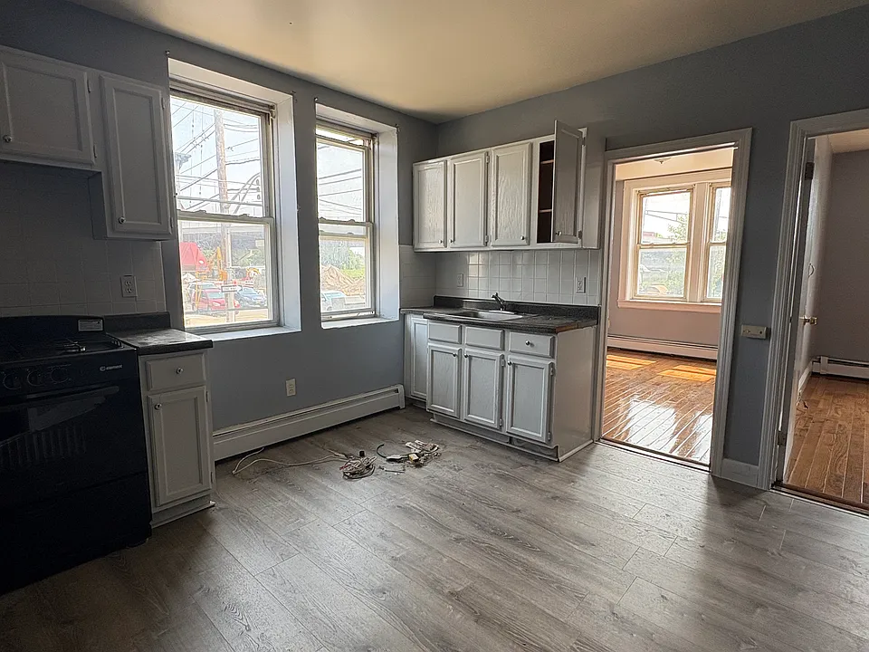 779 Avenue E #1