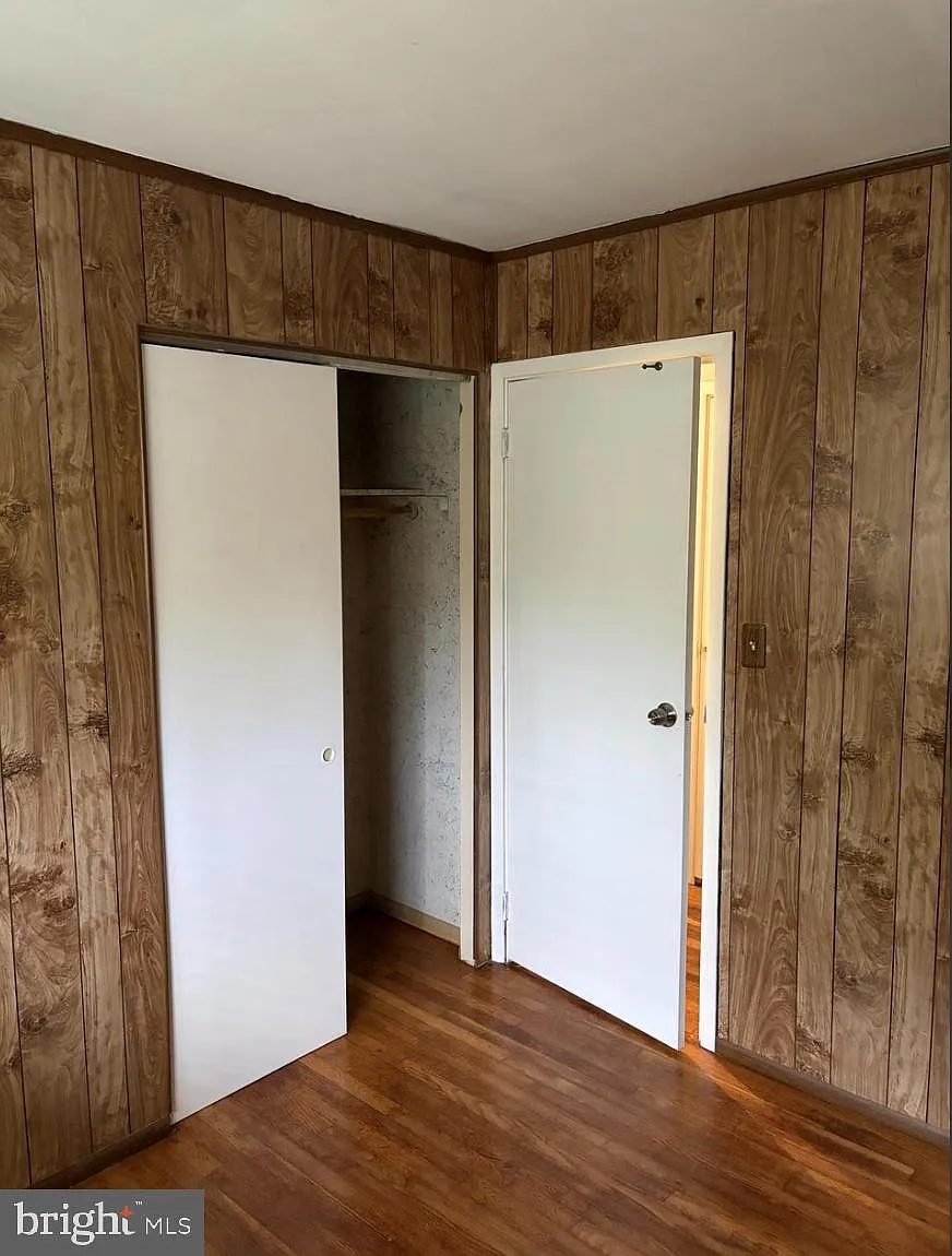 5 bed, 2.0 bath, 1566 sqft, $3,100 — Photo 2