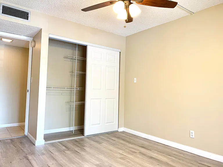 2312 S Cypress Bend Dr #209 — Photo 32