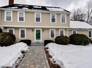 3 Putnam Dr, Walpole, MA 02081